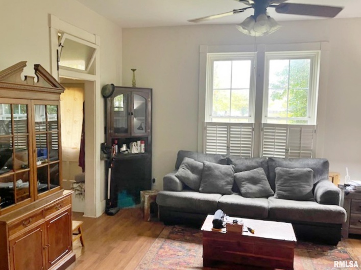 1603 CATHERINE Street, Metropolis, Illinois 62960, 3 Bedrooms Bedrooms, 0 ,2 BathroomsBathrooms,Residential,For Sale,CATHERINE,0,RMAEB460324