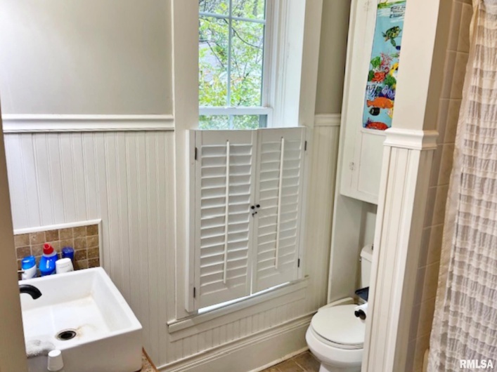 1603 CATHERINE Street, Metropolis, Illinois 62960, 3 Bedrooms Bedrooms, 0 ,2 BathroomsBathrooms,Residential,For Sale,CATHERINE,0,RMAEB460324