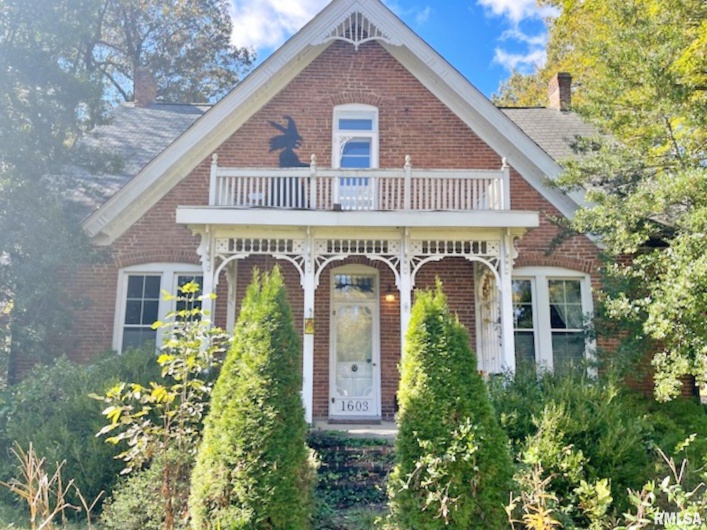 1603 CATHERINE Street, Metropolis, Illinois 62960, 3 Bedrooms Bedrooms, 0 ,2 BathroomsBathrooms,Residential,For Sale,CATHERINE,0,RMAEB460324