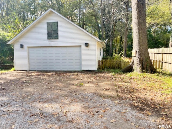 1603 CATHERINE Street, Metropolis, Illinois 62960, 3 Bedrooms Bedrooms, 0 ,2 BathroomsBathrooms,Residential,For Sale,CATHERINE,0,RMAEB460324