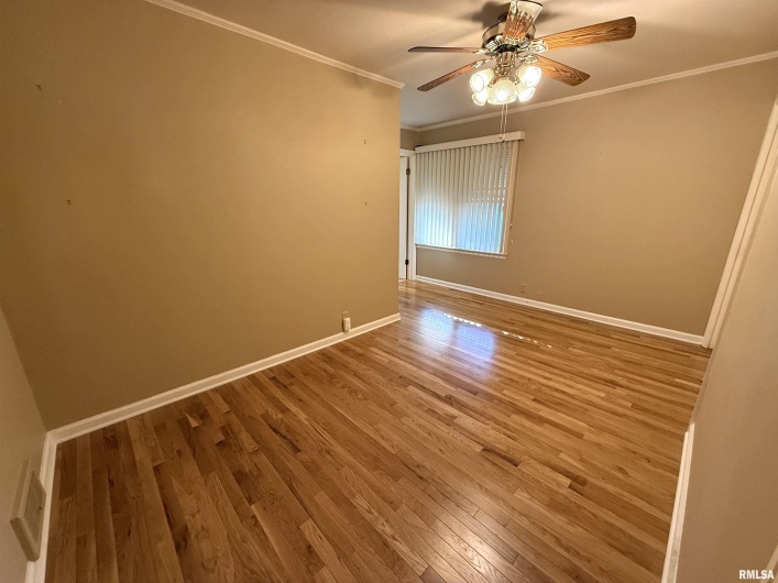 212 12TH Street, Herrin, Illinois 62948, 3 Bedrooms Bedrooms, 0 ,2 BathroomsBathrooms,Residential,For Sale,12TH,0,RMAEB460325