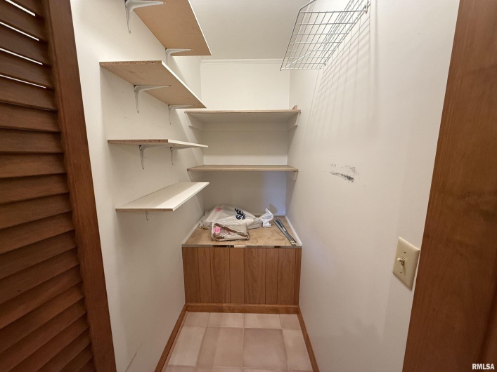 212 12TH Street, Herrin, Illinois 62948, 3 Bedrooms Bedrooms, 0 ,2 BathroomsBathrooms,Residential,For Sale,12TH,0,RMAEB460325