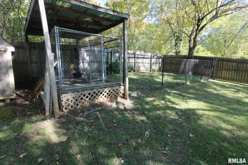 906 VALLEY Drive, Carterville, Illinois 62918, 3 Bedrooms Bedrooms, 0 ,1 BathroomBathrooms,Residential,For Sale,VALLEY,0,RMAEB460327