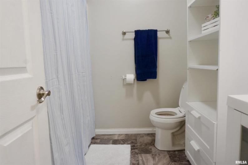 310 4TH Street, Elkville, Illinois 62932, 3 Bedrooms Bedrooms, 0 ,1 BathroomBathrooms,Residential,For Sale,4TH,0,RMAEB460329