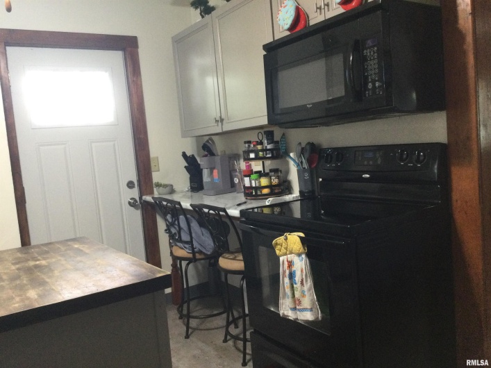 1904 DIVISION Street, Murphysboro, Illinois 62966, 3 Bedrooms Bedrooms, 0 ,1 BathroomBathrooms,Residential,For Sale,DIVISION,0,RMAQC4268959