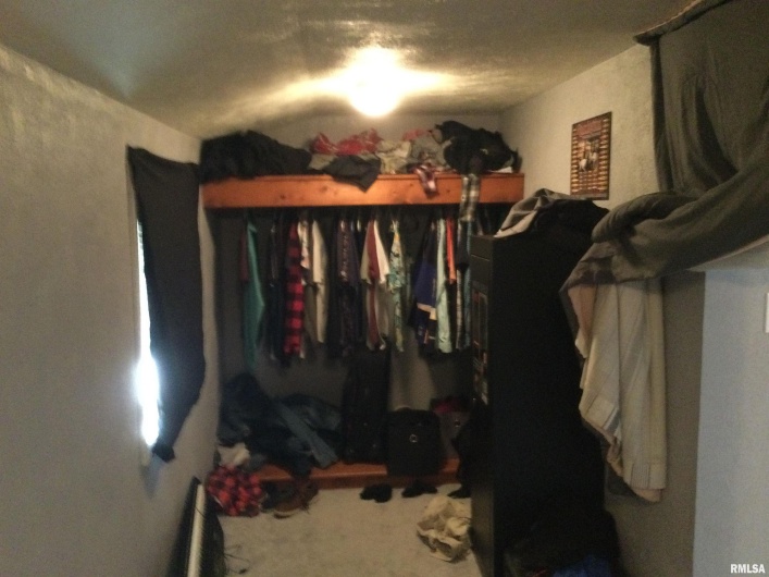 1904 DIVISION Street, Murphysboro, Illinois 62966, 3 Bedrooms Bedrooms, 0 ,1 BathroomBathrooms,Residential,For Sale,DIVISION,0,RMAQC4268959