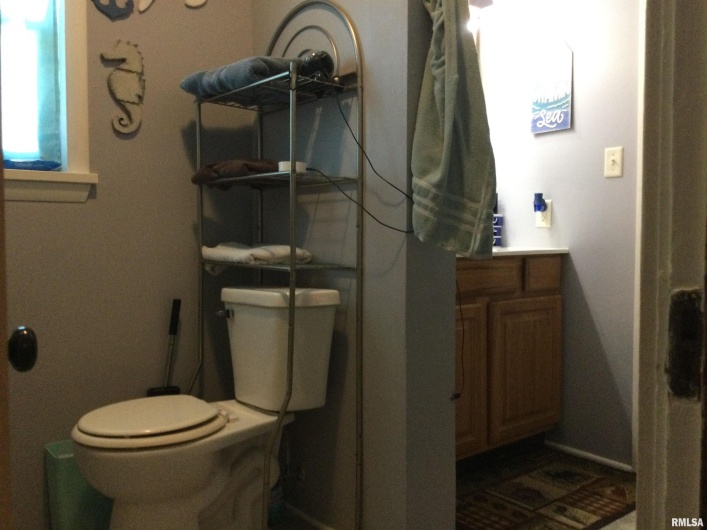 1904 DIVISION Street, Murphysboro, Illinois 62966, 3 Bedrooms Bedrooms, 0 ,1 BathroomBathrooms,Residential,For Sale,DIVISION,0,RMAQC4268959