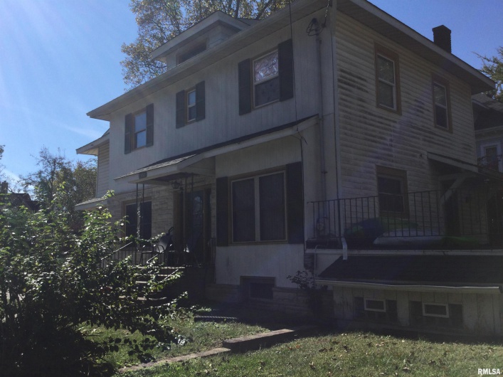 1904 DIVISION Street, Murphysboro, Illinois 62966, 3 Bedrooms Bedrooms, 0 ,1 BathroomBathrooms,Residential,For Sale,DIVISION,0,RMAQC4268959