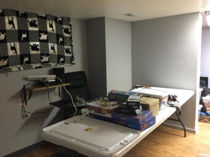 1904 DIVISION Street, Murphysboro, Illinois 62966, 3 Bedrooms Bedrooms, 0 ,1 BathroomBathrooms,Residential,For Sale,DIVISION,0,RMAQC4268959