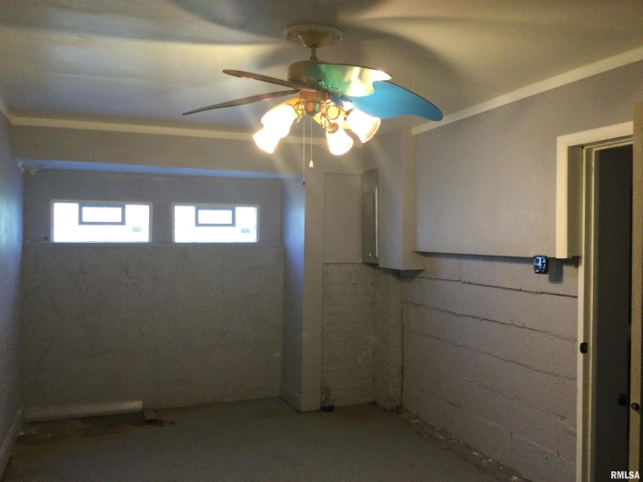 1904 DIVISION Street, Murphysboro, Illinois 62966, 3 Bedrooms Bedrooms, 0 ,1 BathroomBathrooms,Residential,For Sale,DIVISION,0,RMAQC4268959