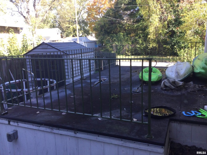 1904 DIVISION Street, Murphysboro, Illinois 62966, 3 Bedrooms Bedrooms, 0 ,1 BathroomBathrooms,Residential,For Sale,DIVISION,0,RMAQC4268959