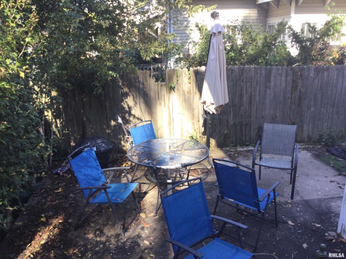 1904 DIVISION Street, Murphysboro, Illinois 62966, 3 Bedrooms Bedrooms, 0 ,1 BathroomBathrooms,Residential,For Sale,DIVISION,0,RMAQC4268959