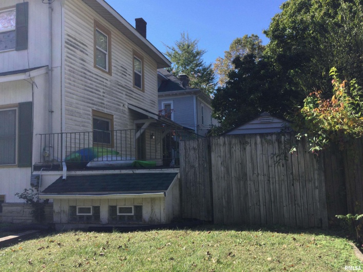 1904 DIVISION Street, Murphysboro, Illinois 62966, 3 Bedrooms Bedrooms, 0 ,1 BathroomBathrooms,Residential,For Sale,DIVISION,0,RMAQC4268959