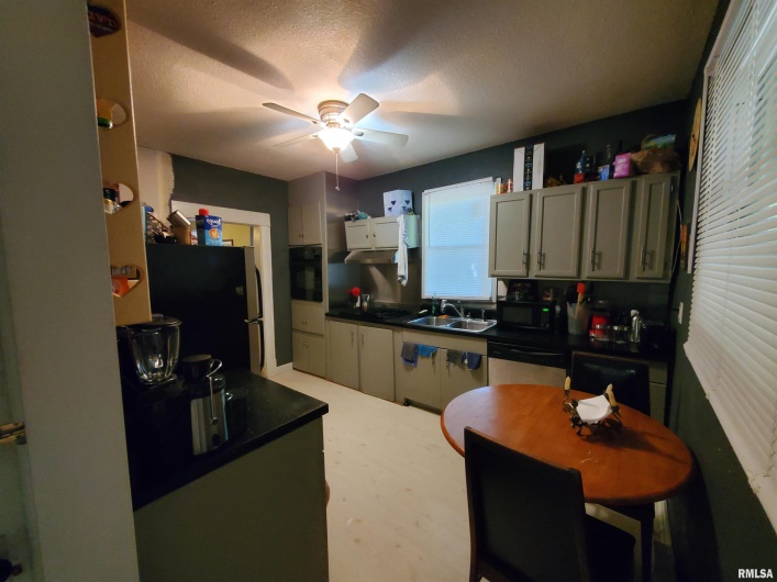 504 ALMOND Street, Carbondale, Illinois 62901, 3 Bedrooms Bedrooms, 0 ,1 BathroomBathrooms,Residential,For Sale,ALMOND,0,RMAEB458463