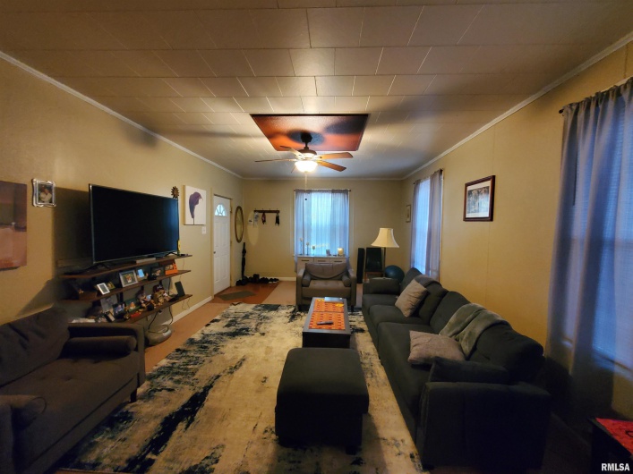 504 ALMOND Street, Carbondale, Illinois 62901, 3 Bedrooms Bedrooms, 0 ,1 BathroomBathrooms,Residential,For Sale,ALMOND,0,RMAEB458463