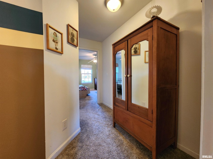 156 HANOVER Lane, Murphysboro, Illinois 62966, 3 Bedrooms Bedrooms, 0 ,2 BathroomsBathrooms,Residential,For Sale,HANOVER,0,RMAEB460283