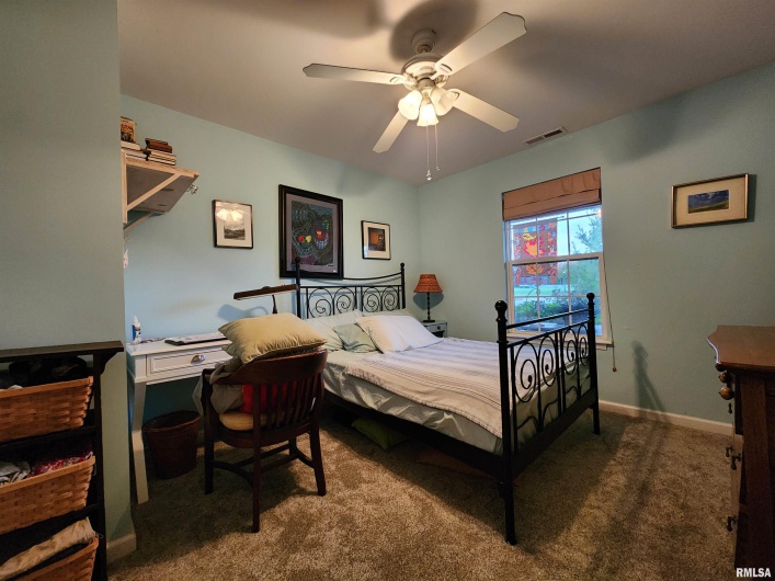 156 HANOVER Lane, Murphysboro, Illinois 62966, 3 Bedrooms Bedrooms, 0 ,2 BathroomsBathrooms,Residential,For Sale,HANOVER,0,RMAEB460283