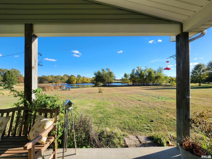 156 HANOVER Lane, Murphysboro, Illinois 62966, 3 Bedrooms Bedrooms, 0 ,2 BathroomsBathrooms,Residential,For Sale,HANOVER,0,RMAEB460283