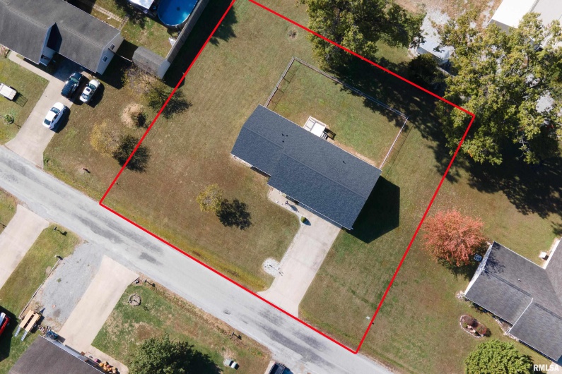 1304 HAZEL Street, Johnston City, Illinois 62951, 3 Bedrooms Bedrooms, 0 ,2 BathroomsBathrooms,Residential,For Sale,HAZEL,0,RMAEB460333