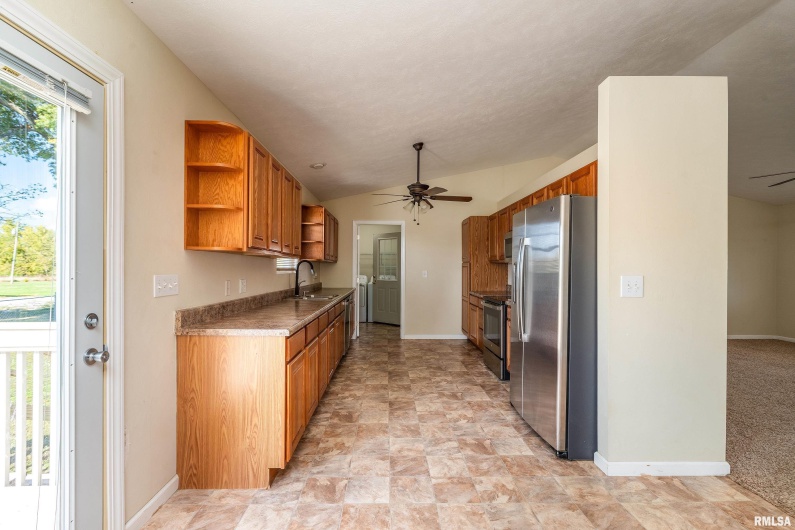 1304 HAZEL Street, Johnston City, Illinois 62951, 3 Bedrooms Bedrooms, 0 ,2 BathroomsBathrooms,Residential,For Sale,HAZEL,0,RMAEB460333