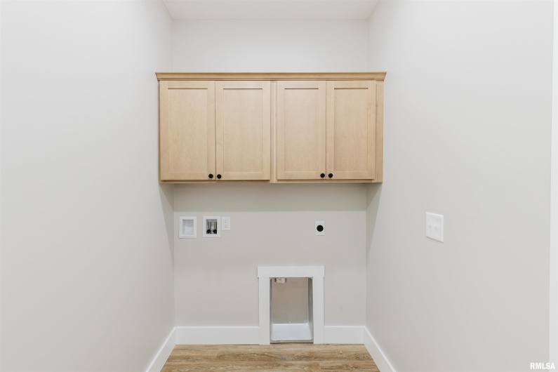 704 JONATHAN Lane, Carterville, Illinois 62918, 4 Bedrooms Bedrooms, 0 ,2 BathroomsBathrooms,Residential,For Sale,JONATHAN,0,RMAEB459279