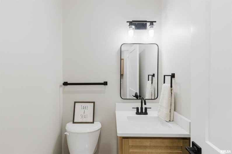 704 JONATHAN Lane, Carterville, Illinois 62918, 4 Bedrooms Bedrooms, 0 ,2 BathroomsBathrooms,Residential,For Sale,JONATHAN,0,RMAEB459279