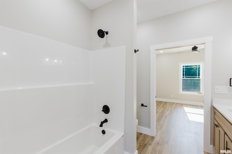 704 JONATHAN Lane, Carterville, Illinois 62918, 4 Bedrooms Bedrooms, 0 ,2 BathroomsBathrooms,Residential,For Sale,JONATHAN,0,RMAEB459279