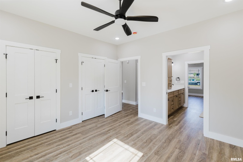 704 JONATHAN Lane, Carterville, Illinois 62918, 4 Bedrooms Bedrooms, 0 ,2 BathroomsBathrooms,Residential,For Sale,JONATHAN,0,RMAEB459279