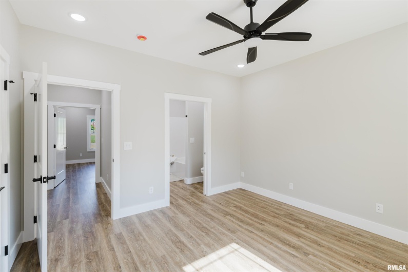 704 JONATHAN Lane, Carterville, Illinois 62918, 4 Bedrooms Bedrooms, 0 ,2 BathroomsBathrooms,Residential,For Sale,JONATHAN,0,RMAEB459279