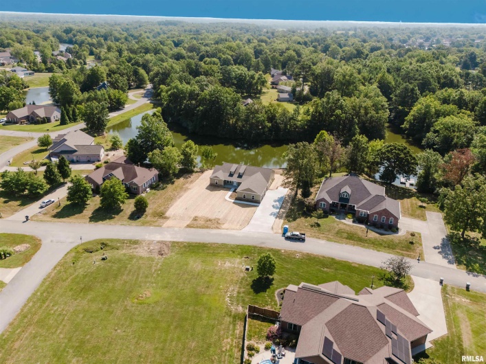 704 JONATHAN Lane, Carterville, Illinois 62918, 4 Bedrooms Bedrooms, 0 ,2 BathroomsBathrooms,Residential,For Sale,JONATHAN,0,RMAEB459279