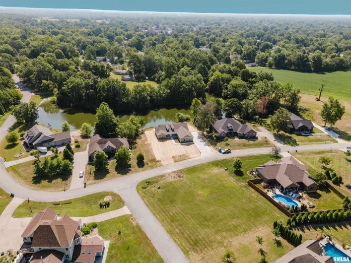 704 JONATHAN Lane, Carterville, Illinois 62918, 4 Bedrooms Bedrooms, 0 ,2 BathroomsBathrooms,Residential,For Sale,JONATHAN,0,RMAEB459279