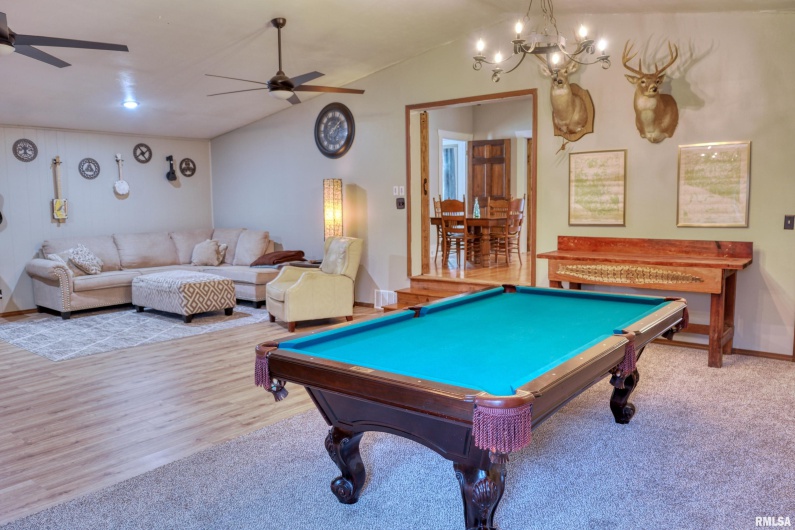 2036 SPRUCE Street, Murphysboro, Illinois 62966, 3 Bedrooms Bedrooms, 0 ,2 BathroomsBathrooms,Residential,For Sale,SPRUCE,0,RMAEB460338