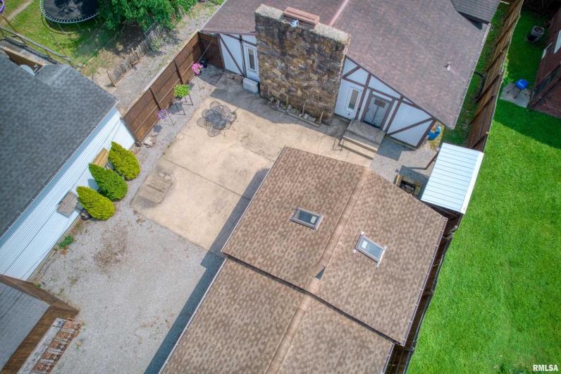 2036 SPRUCE Street, Murphysboro, Illinois 62966, 3 Bedrooms Bedrooms, 0 ,2 BathroomsBathrooms,Residential,For Sale,SPRUCE,0,RMAEB460338