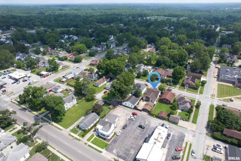 2036 SPRUCE Street, Murphysboro, Illinois 62966, 3 Bedrooms Bedrooms, 0 ,2 BathroomsBathrooms,Residential,For Sale,SPRUCE,0,RMAEB460338