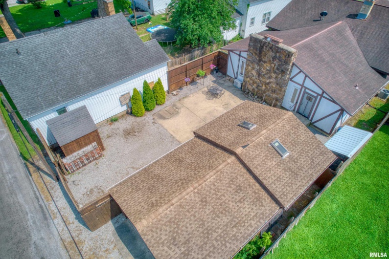 2036 SPRUCE Street, Murphysboro, Illinois 62966, 3 Bedrooms Bedrooms, 0 ,2 BathroomsBathrooms,Residential,For Sale,SPRUCE,0,RMAEB460338