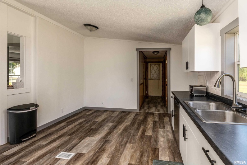 501 TOWER Road, Herrin, Illinois 62948, 3 Bedrooms Bedrooms, 0 ,2 BathroomsBathrooms,Residential,For Sale,TOWER,0,RMAEB460341