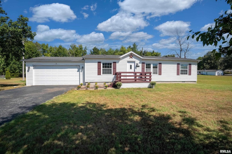 501 TOWER Road, Herrin, Illinois 62948, 3 Bedrooms Bedrooms, 0 ,2 BathroomsBathrooms,Residential,For Sale,TOWER,0,RMAEB460341