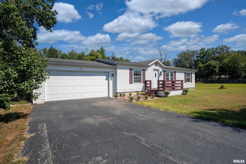 501 TOWER Road, Herrin, Illinois 62948, 3 Bedrooms Bedrooms, 0 ,2 BathroomsBathrooms,Residential,For Sale,TOWER,0,RMAEB460341