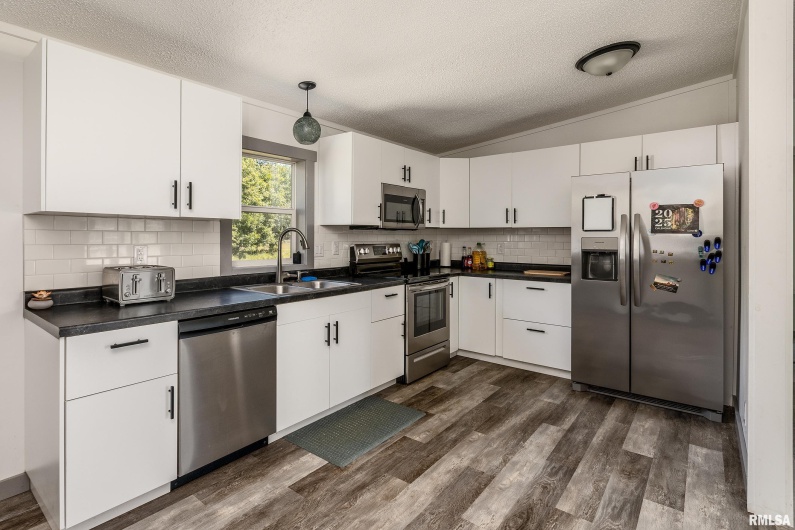 501 TOWER Road, Herrin, Illinois 62948, 3 Bedrooms Bedrooms, 0 ,2 BathroomsBathrooms,Residential,For Sale,TOWER,0,RMAEB460341