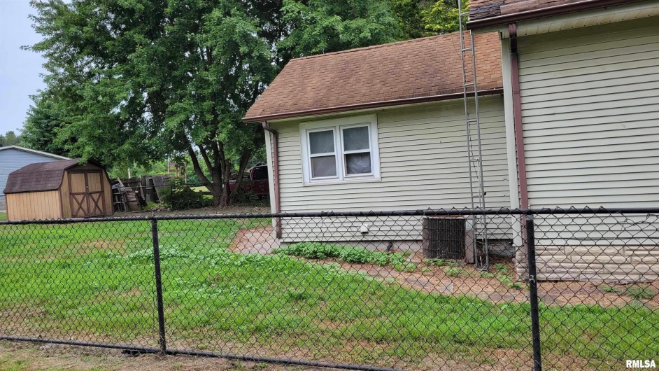 306 VOGEL Street, Dowell, Illinois 62927, 3 Bedrooms Bedrooms, 0 ,1 BathroomBathrooms,Residential,For Sale,VOGEL,0,RMAEB460345