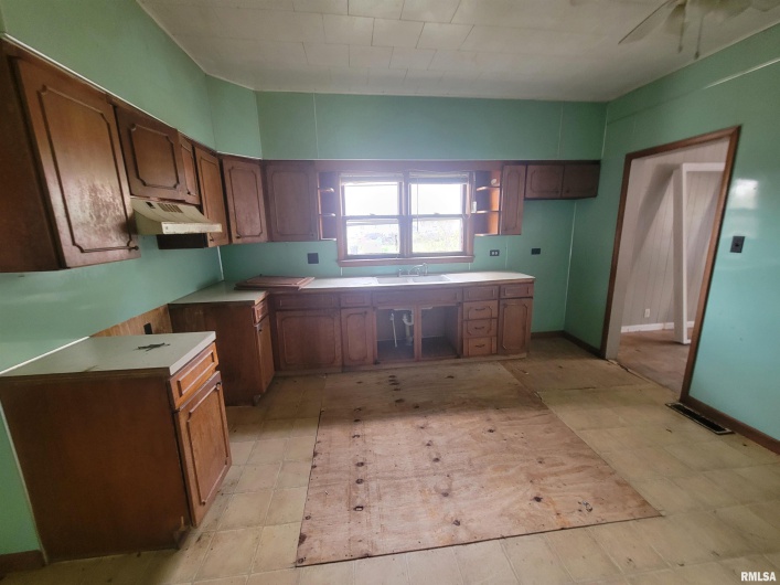 306 VOGEL Street, Dowell, Illinois 62927, 3 Bedrooms Bedrooms, 0 ,1 BathroomBathrooms,Residential,For Sale,VOGEL,0,RMAEB460345