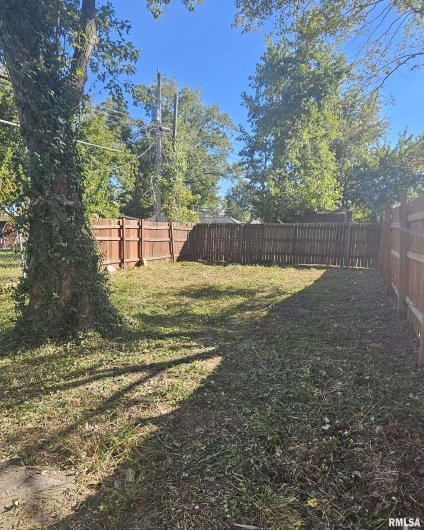 104 PARK Street, Hurst, Illinois 62949, 2 Bedrooms Bedrooms, 0 ,1 BathroomBathrooms,Residential,For Sale,PARK,0,RMAEB460342