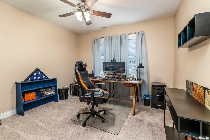 103 EXCALIBUR Drive, Carterville, Illinois 62918, 3 Bedrooms Bedrooms, 0 ,2 BathroomsBathrooms,Residential,For Sale,EXCALIBUR,0,RMAEB460335