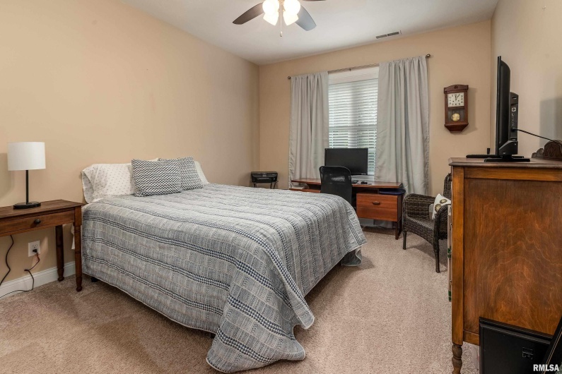 103 EXCALIBUR Drive, Carterville, Illinois 62918, 3 Bedrooms Bedrooms, 0 ,2 BathroomsBathrooms,Residential,For Sale,EXCALIBUR,0,RMAEB460335