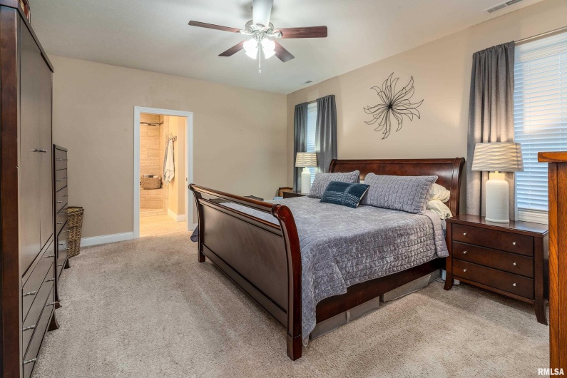 103 EXCALIBUR Drive, Carterville, Illinois 62918, 3 Bedrooms Bedrooms, 0 ,2 BathroomsBathrooms,Residential,For Sale,EXCALIBUR,0,RMAEB460335