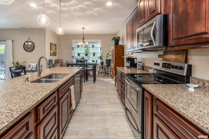 103 EXCALIBUR Drive, Carterville, Illinois 62918, 3 Bedrooms Bedrooms, 0 ,2 BathroomsBathrooms,Residential,For Sale,EXCALIBUR,0,RMAEB460335