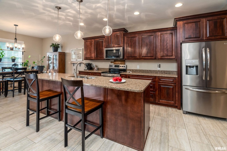 103 EXCALIBUR Drive, Carterville, Illinois 62918, 3 Bedrooms Bedrooms, 0 ,2 BathroomsBathrooms,Residential,For Sale,EXCALIBUR,0,RMAEB460335