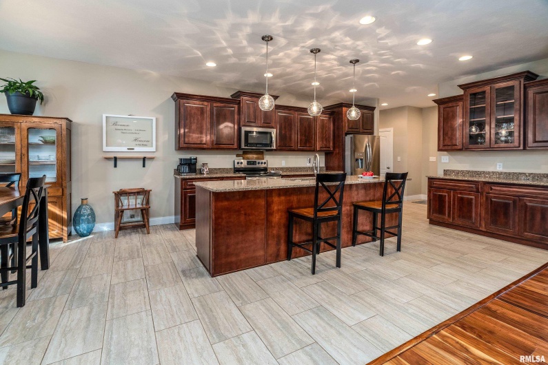 103 EXCALIBUR Drive, Carterville, Illinois 62918, 3 Bedrooms Bedrooms, 0 ,2 BathroomsBathrooms,Residential,For Sale,EXCALIBUR,0,RMAEB460335