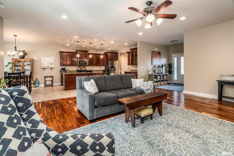 103 EXCALIBUR Drive, Carterville, Illinois 62918, 3 Bedrooms Bedrooms, 0 ,2 BathroomsBathrooms,Residential,For Sale,EXCALIBUR,0,RMAEB460335