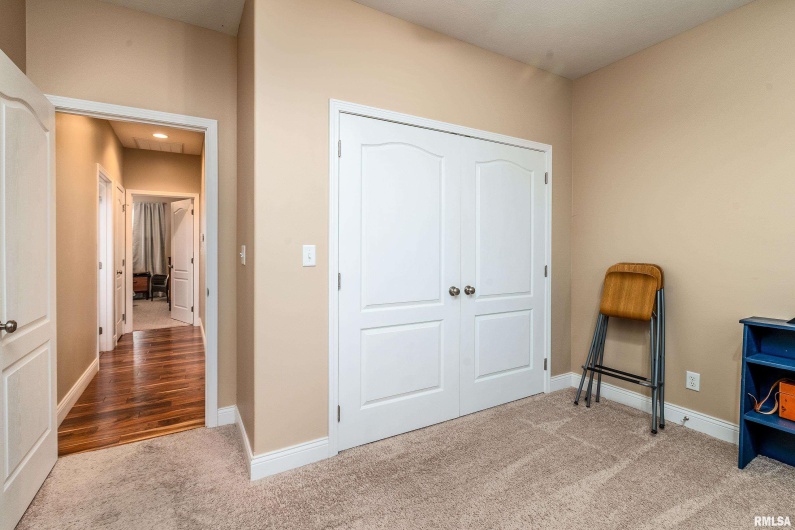 103 EXCALIBUR Drive, Carterville, Illinois 62918, 3 Bedrooms Bedrooms, 0 ,2 BathroomsBathrooms,Residential,For Sale,EXCALIBUR,0,RMAEB460335